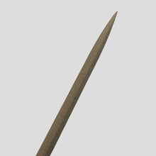 Laden Sie das Bild in den Galerie-Viewer, Handschiesser für Brote aus Buchenholz