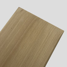 Laden Sie das Bild in den Galerie-Viewer, Handschiesser für Brote aus Buchenholz