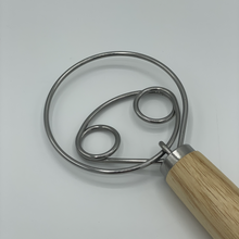 Laden Sie das Bild in den Galerie-Viewer, Teigrührer "groß" mit Edelstahldraht und Holzgriff