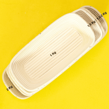 Laden Sie das Bild in den Galerie-Viewer, Gärkorb (Brotform, Simperl) länglich aus Peddigrohr - 25.stunden.BROT